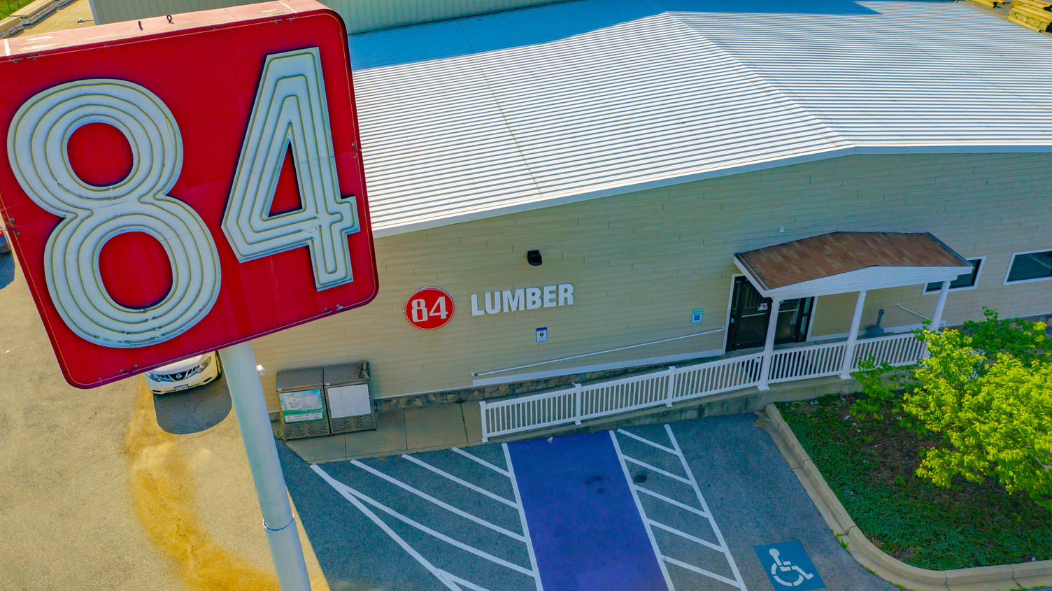 84 Lumber sign and exterior of Annapolis store